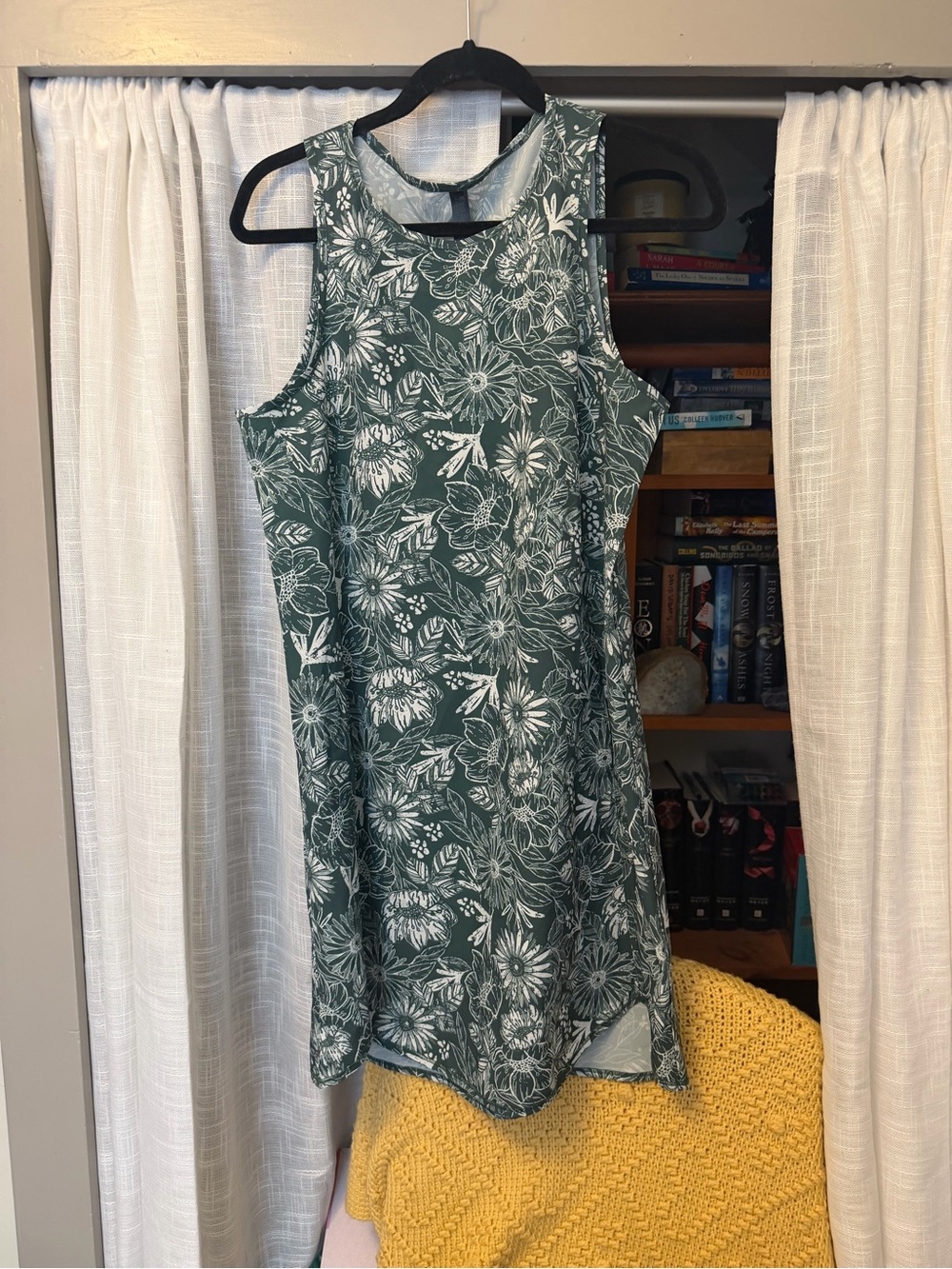 Kyodan Green and White Floral Active Tank